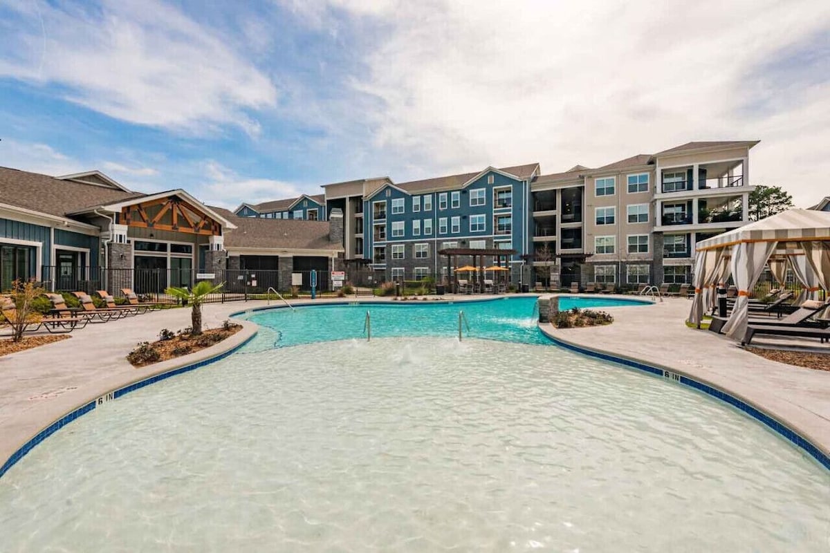 Photo 46 of Luxurious Apartment Living in Tomball, TX