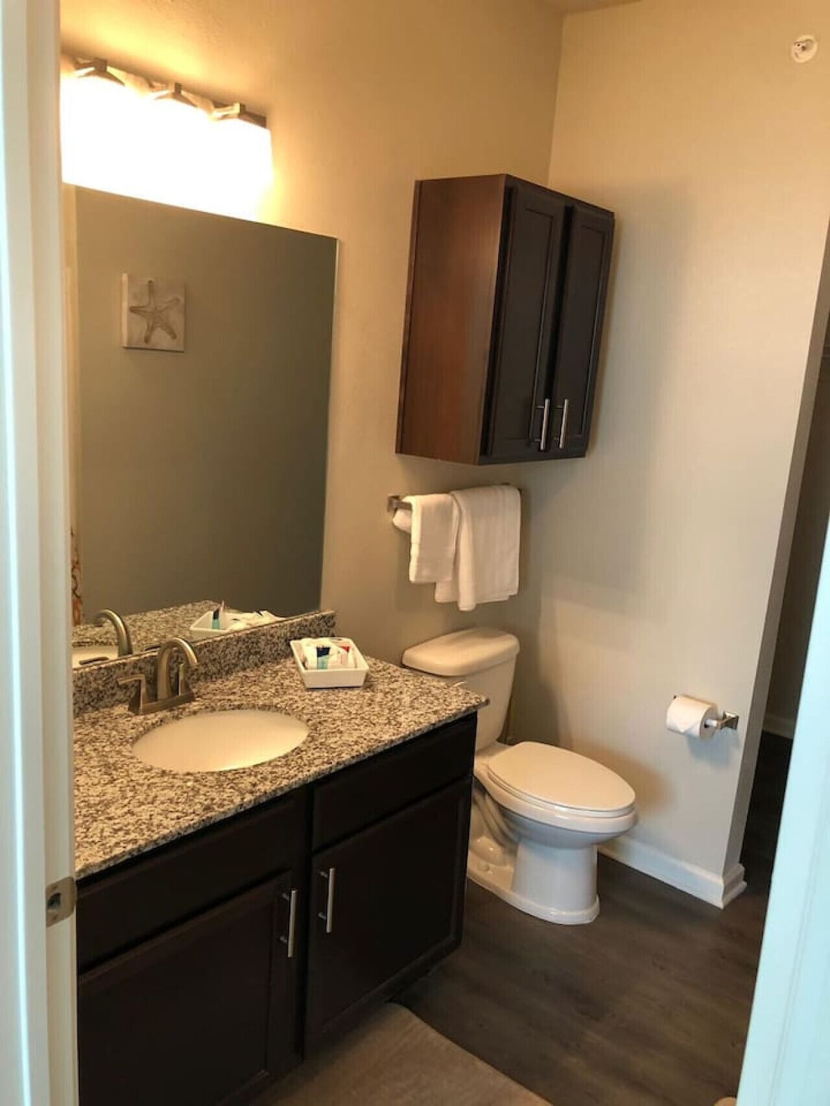 Photo 2 of Luxurious Apartment Living in Tomball, TX
