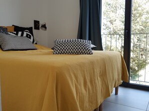 6 bedrooms, desk, free WiFi
