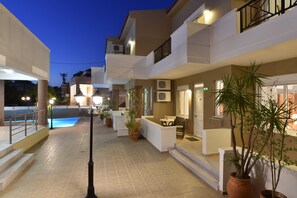 Exterior - Okeanis 2 (Chania)