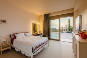 6 chambres, fer et planche à repasser, Wi-Fi gratuit, draps fournis