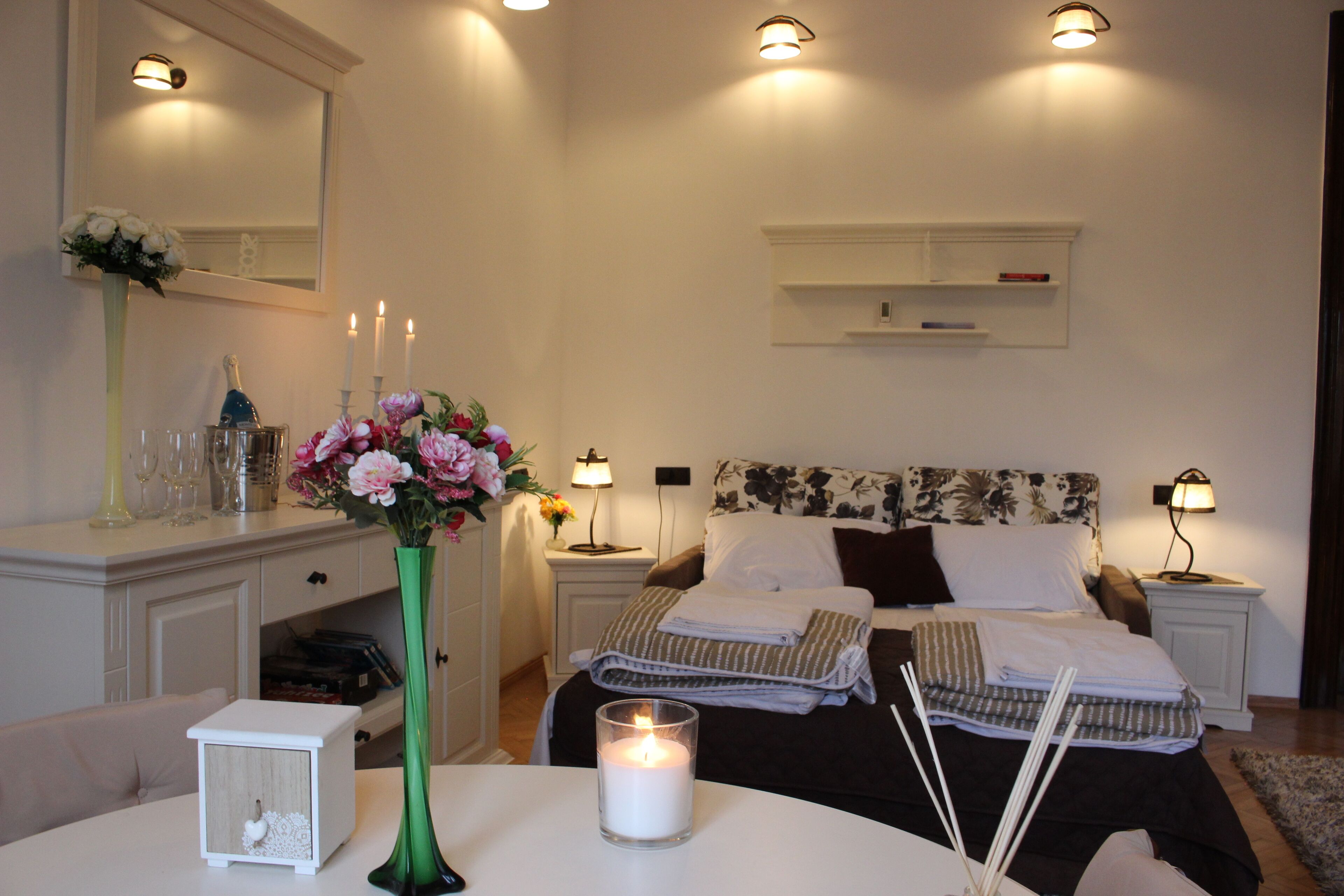 2 chambres, fer et planche à repasser, Wi-Fi gratuit, draps fournis