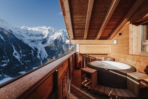 Ferienhaus "Chalet Henne-Hochgruberhof" in idyllischer Berglage mit eigener Sauna