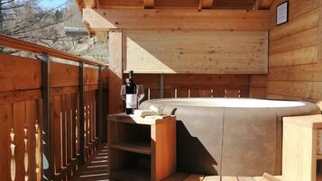 Bain à remous extérieur