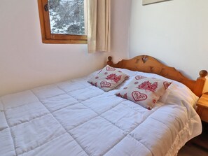 1 quarto, roupa de cama