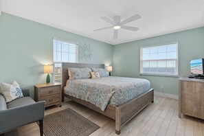 2 bedrooms, free WiFi, bed sheets - Ground-Floor Oceanfront Getaway on New Smyrna’s No-Drive Beach (New Smyrna Beach)