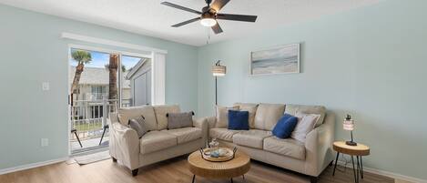 TV connectée, lecteur de DVD, chaîne hi-fi, espaces bureaux