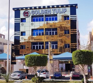 واجهة المنشأة