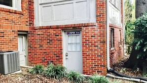 Unclassified image, 4 of 33, button - Emory guest room, sleeps 2 (Atlanta)