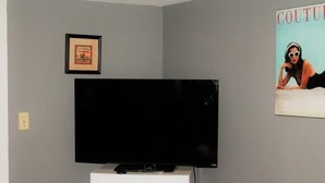 Unclassified image, 5 of 33, button - Emory guest room, sleeps 2 (Atlanta)