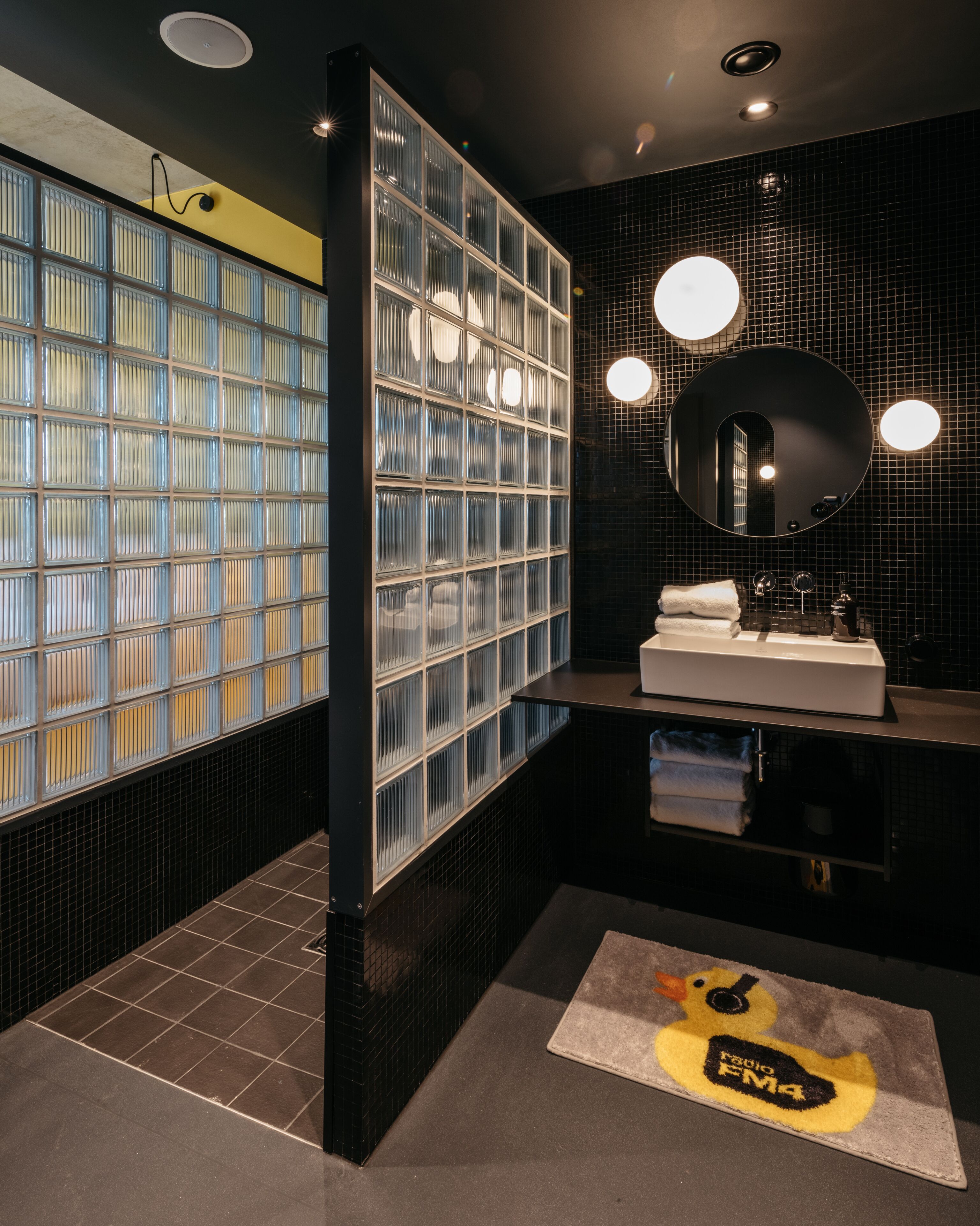 fm4 radio room | bathroom | shower, rainfall showerhead, free toiletries, hair dryer