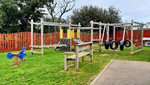 Area giochi per bambini (all'aperto)