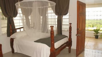 3 chambres, fer et planche à repasser, Wi-Fi gratuit, draps fournis