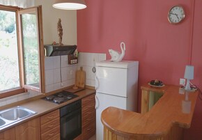 公寓 (Two-Bedroom Apartment with Balcony) | 私人厨房 | 冰箱