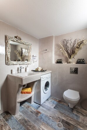 Apartment, 2 Schlafzimmer | Badezimmer | Dusche, Haartrockner, Bidet, Handtücher