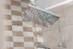 Triple Room, Garden View | Bathroom shower