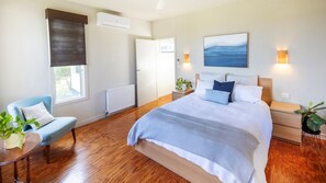 4 bedrooms, desk, WiFi, bed sheets - Kyarra - Free wifi, open fire, close to everything (Aireys Inlet)