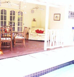 Dining - Comfortable & spacious one bed westcoast apartment, near shops, beach and pool.  (St. James)