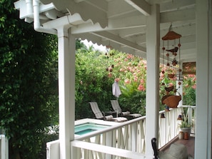 Terrace/patio - Comfortable & spacious one bed westcoast apartment, near shops, beach and pool. (St. James)