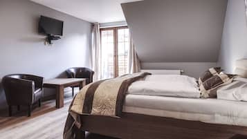 Apartment (47A) | 4 bedrooms, laptop workspace, iron/ironing board, free WiFi