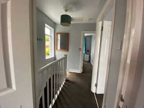 Hallway - Ferndale Place (Luton)