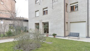 Courtyard - UR NEST Saffi (Bologna)