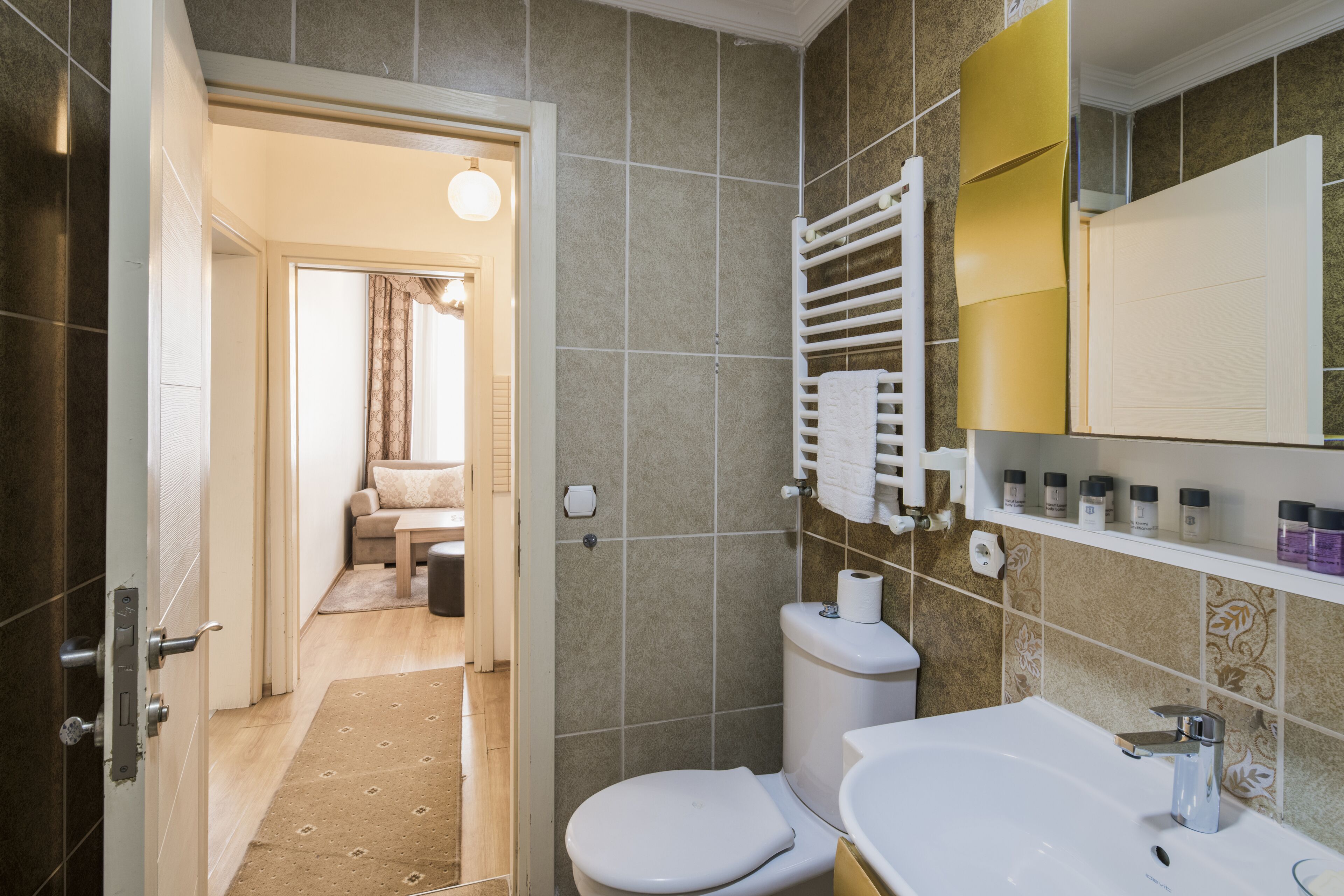 superior room | bathroom | shower, rainfall showerhead, free toiletries, hair dryer