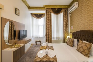 Ropa de cama de alta calidad y muebles diferentes 