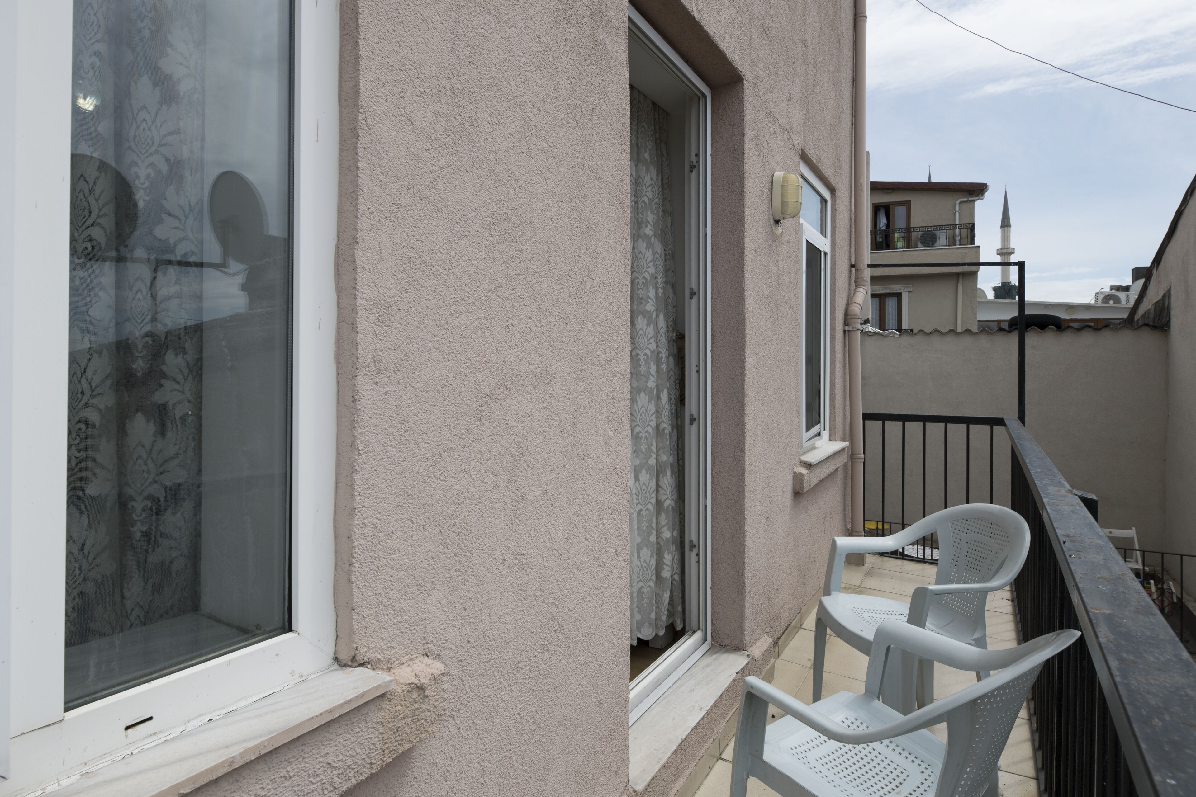 deluxe double or twin room | balcony view