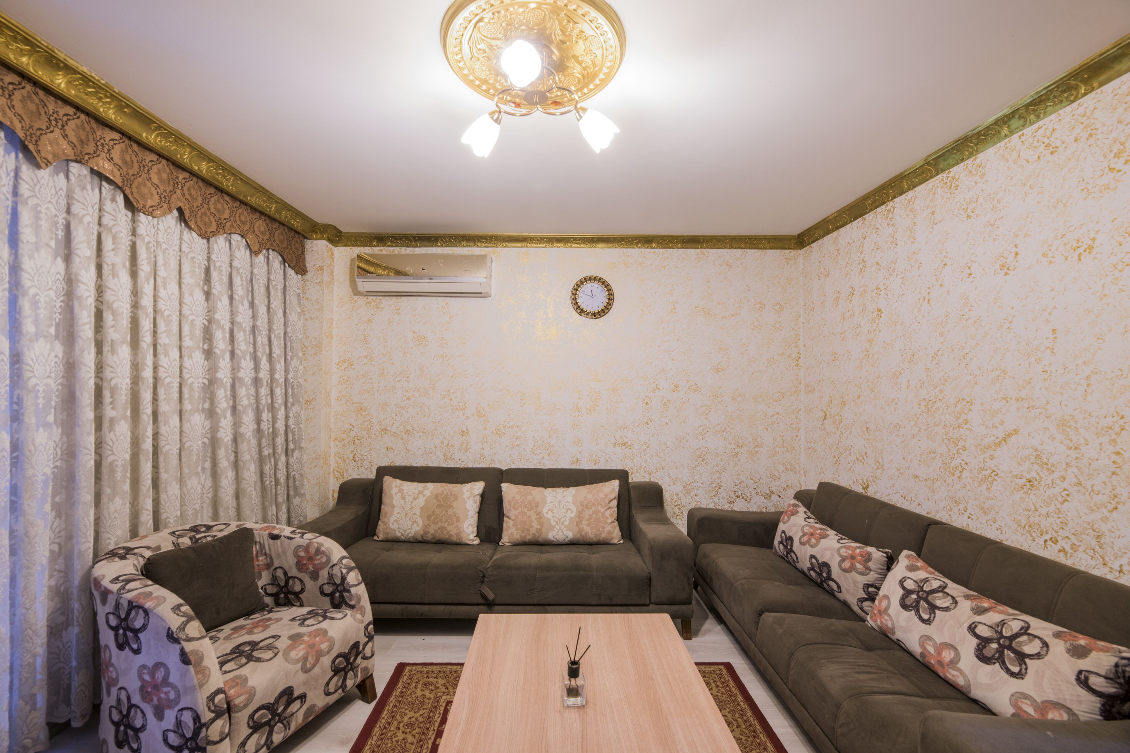 غ رفة المعيشة