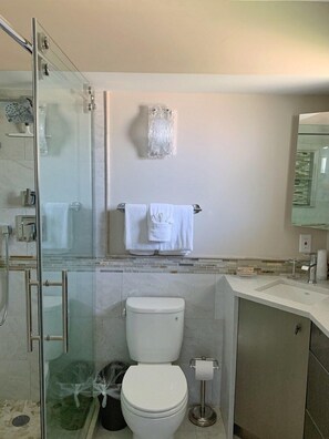 Hair dryer, towels - Beachside Unit 22 - Key Colony (Key Colony Beach)