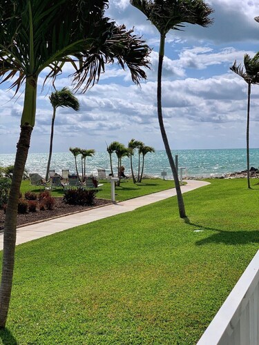 Beachside Unit 27 - Key Colony, Beachside Unit 27 - The Beach is Calling You!