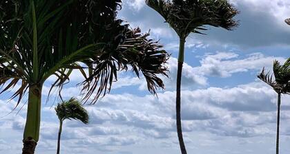 Beachside Unit 27 - Key Colony, Beachside Unit 27 - The Beach is Calling You!