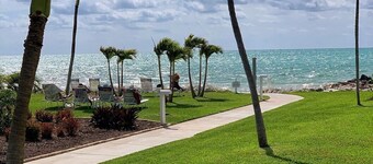 Beachside Unit 27 - Key Colony, Beachside Unit 27 - The Beach is Calling You!