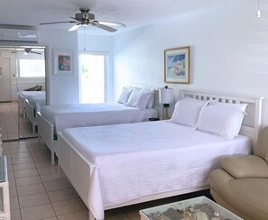 Silitysrauta/-lauta, Wi-Fi, vuodevaatteet