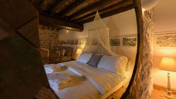 Junior Room | Egyptian cotton sheets, premium bedding, down duvets, minibar