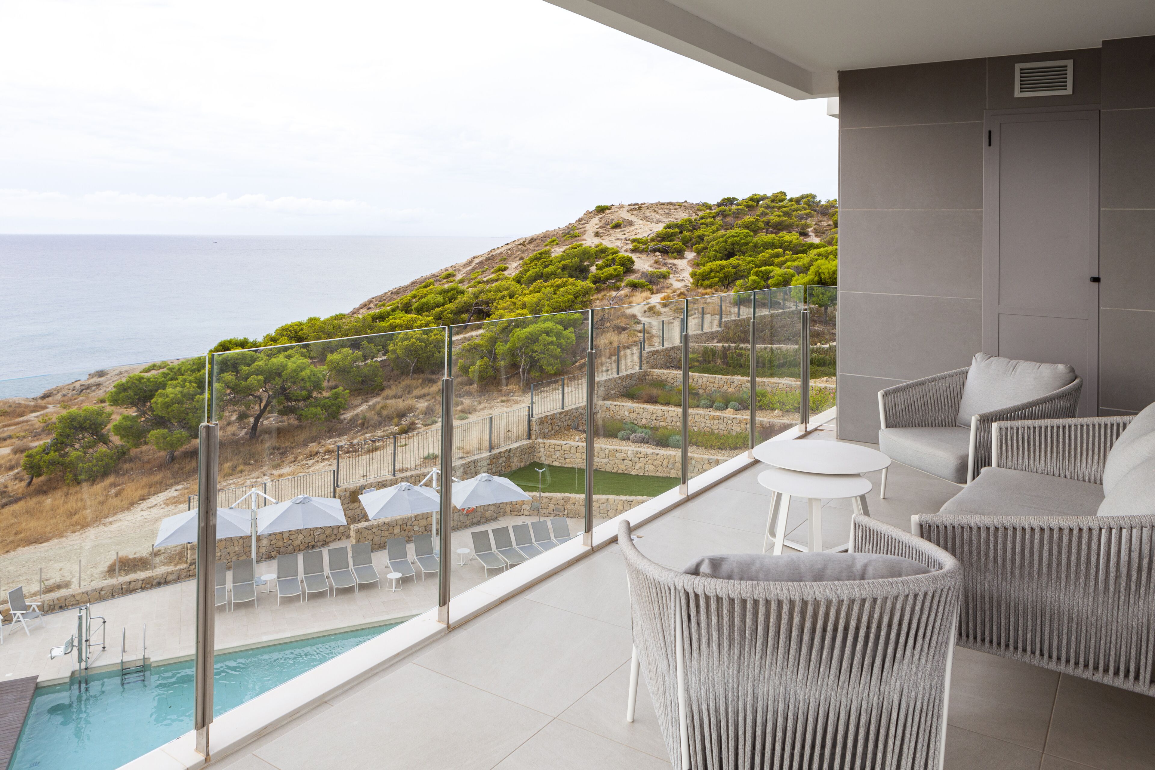 Apartamento panorámico, 2 habitaciones, terraza, vistas al mar | Terraza o patio