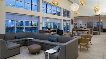 Lobby-Lounge