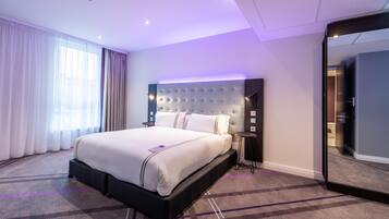 Twin Room, Roll-in Shower | Soundproofing, free WiFi