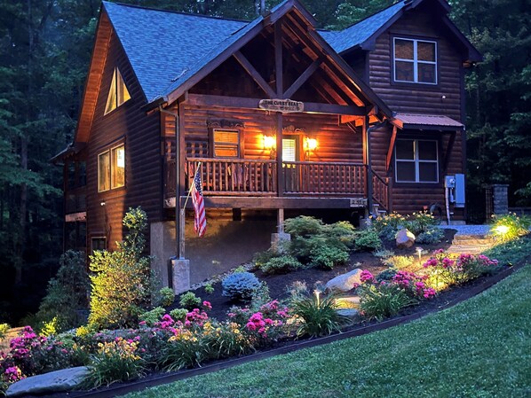 Exterior - Smoky Mountain Bliss/Minutes to- PF-Gatlinburg/HotTub/Theatre/GameRoom (Sevierville)