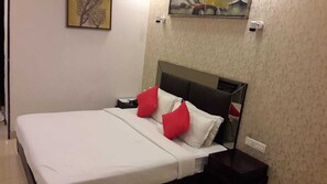 Business Class ( Partial Sea view) | Individually furnished, desk, laptop workspace - Hotel Supreme (Visakhapatnam)