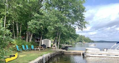 Lake Front Home on Long Lake with Beautiful Views of Mountains!
