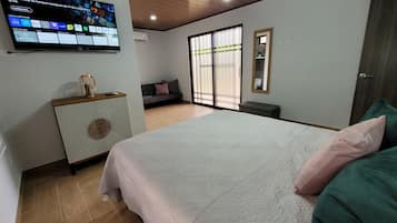 3 bedrooms, iron/ironing board, free WiFi, bed sheets