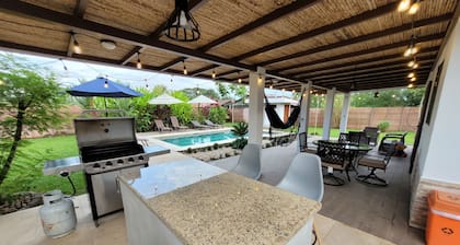 Villa Tropical La Fortuna w/ Pool: Peaceful & Private Oasis