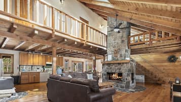 Smart TV, fireplace, DVD player, books