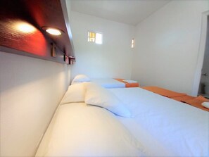Premium bedding, down comforters, iron/ironing board, free WiFi - Hostal San Jose - Hostel (Somoto)