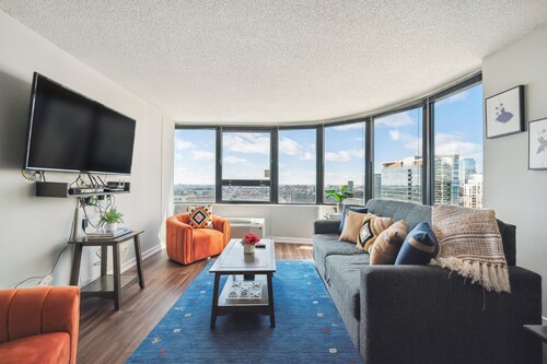 MICH AVE Downtown, Grant Park, Museums #25 2bd/2ba