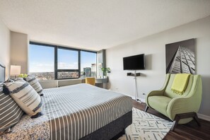 2 bedrooms, desk, iron/ironing board, travel crib