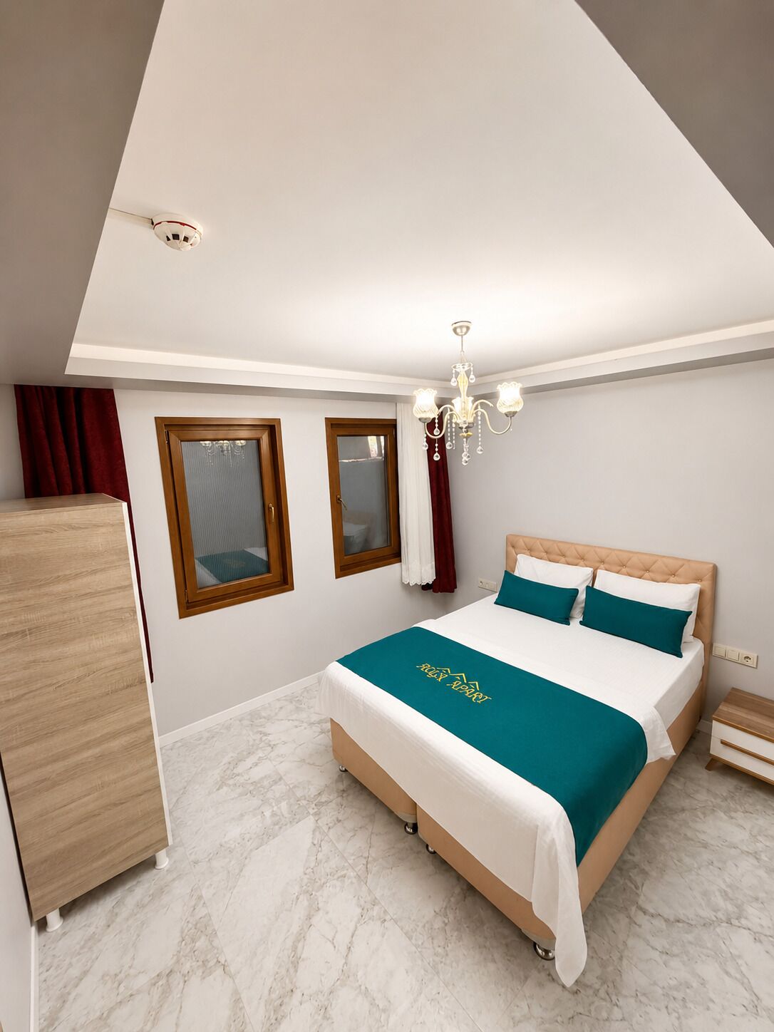 Apartamento, vistas al jardín | Ropa de cama de alta calidad, escritorio, sistema de insonorización