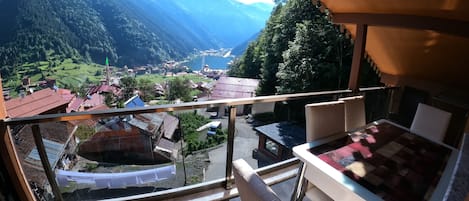 Attico, 2 camere da letto, vista lago | Vista del balcone